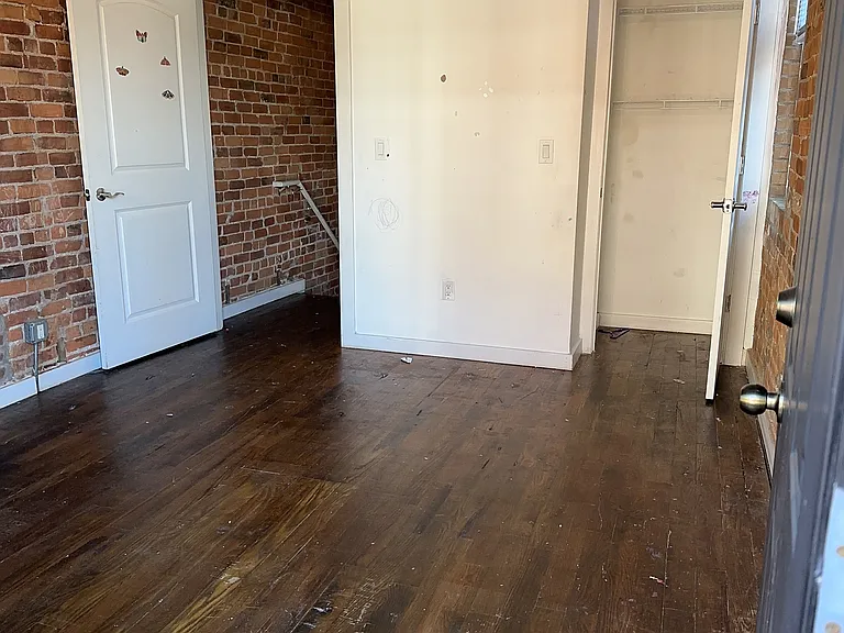 880-894 Oak St #880 — Photo 8