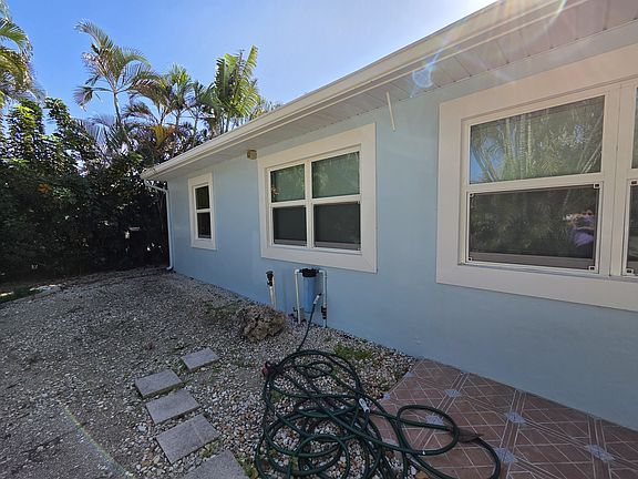5th image of 1008 Macy St