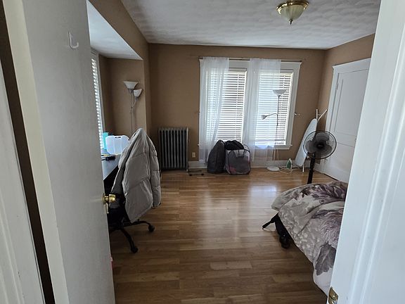 4th image of 12 Spring St #4