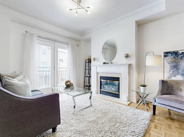 9133 Bayview Ave #12, Richmond Hill, ON L4B 4C5