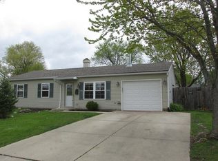 613 S Oltendorf Rd, Streamwood, IL 60107