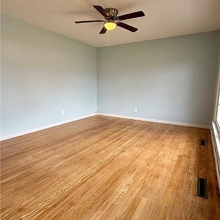 3rd image of 614 Orchard Dr