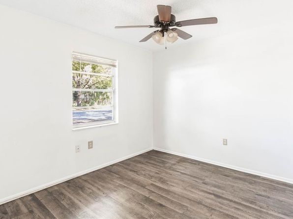 tampa-florida-2067997220 picture