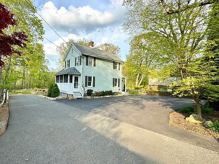 8 McKay Ln — Photo 9