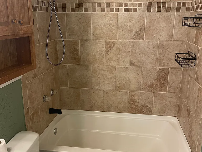 1107 Barnes Ave — Photo 4
