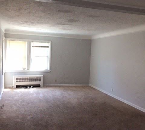 4th image of 2824 E 130th St APT 202