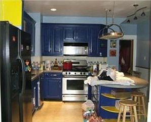 5th image of 840 W 40th St