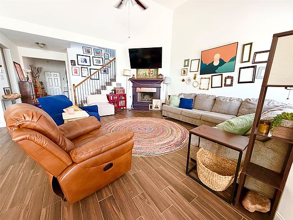 2nd image of 213 Flower Ridge Dr