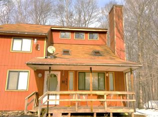 1003 Country Place Dr, Tobyhanna, PA