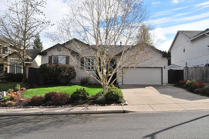 1st image of 2705 NE 95th Cir