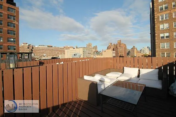 Rented by Metropolitan Property Group | media 26