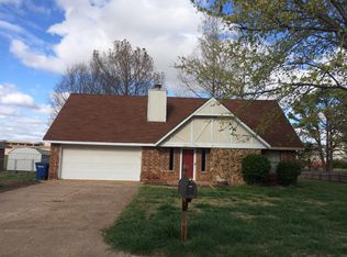 3903 W Yorkshire Dr, Stillwater, OK 74074
