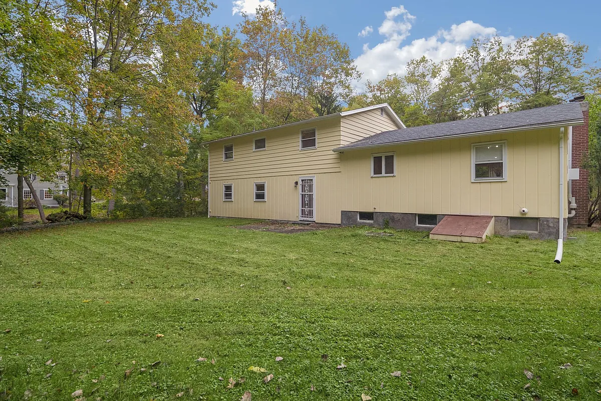 Building Photo - 704 Triphammer Rd
