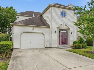1519 Tallwood Cir, Chesapeake, VA 23320