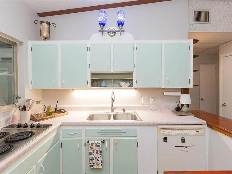 5431 Tower St — Photo 18