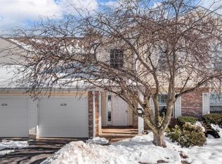 1036 Windstream Dr #10, Saint Peters, MO 63376