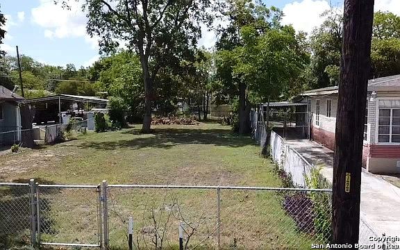3rd image of 1430 Hays St