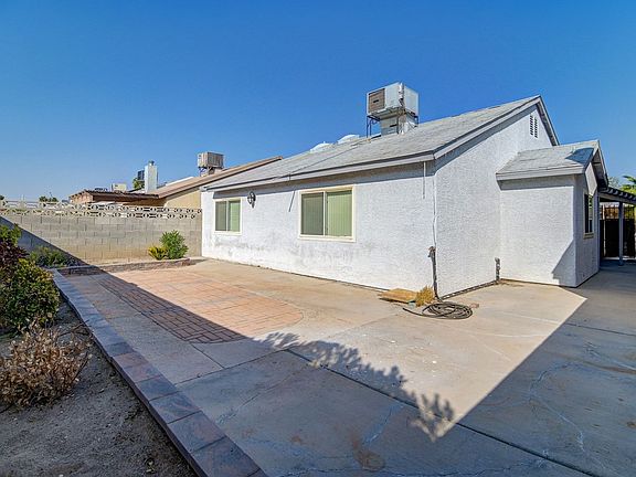 2nd image of 4651 Four Leaf Clover Dr