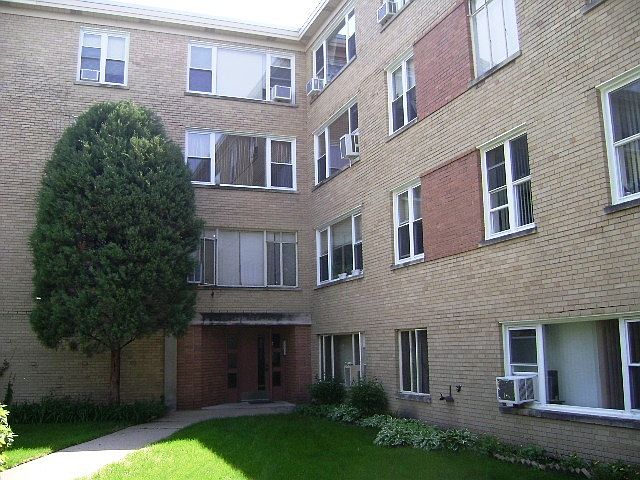 1st image of 6025 N Damen Ave APT 204
