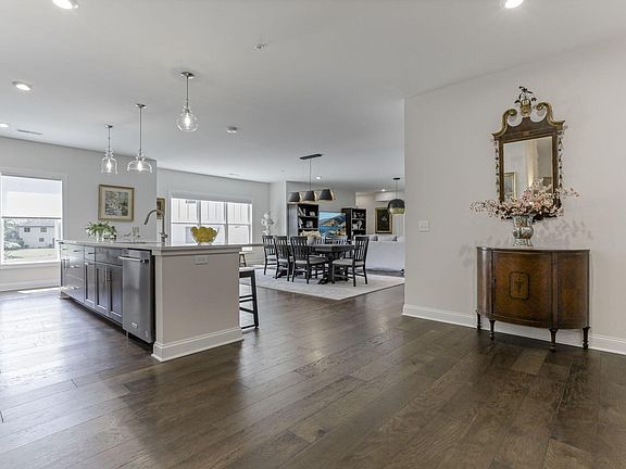 4th image of 5233 Highpointe Lakes Dr #101