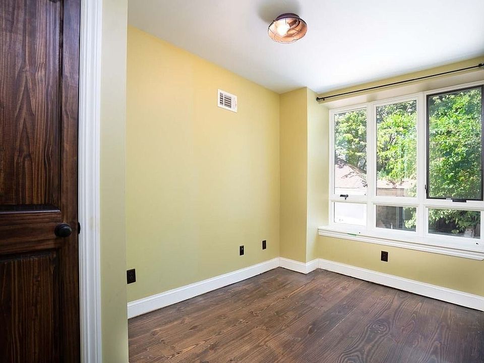 1st image of 1027 President St #1BA