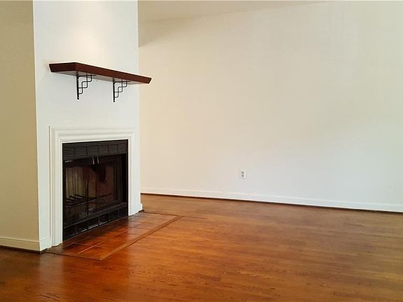 4th image of 4003 Bush Dr