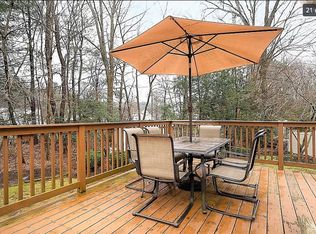 32 Lynn Ln, Southbridge, MA 01550