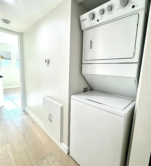 400 E 30th St #101 — Photo 24