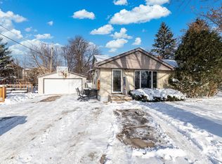 2447 Minnehaha Ave E, Maplewood, MN 55119