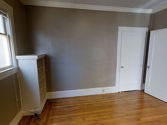 2nd image of 3821 Park Blvd