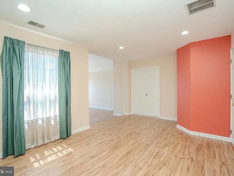 31 Hawthorn Dr — Photo 29