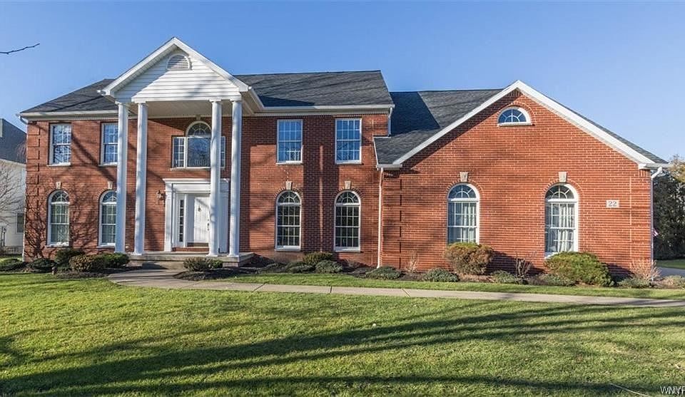 1st image of 22 Lakeridge Dr
