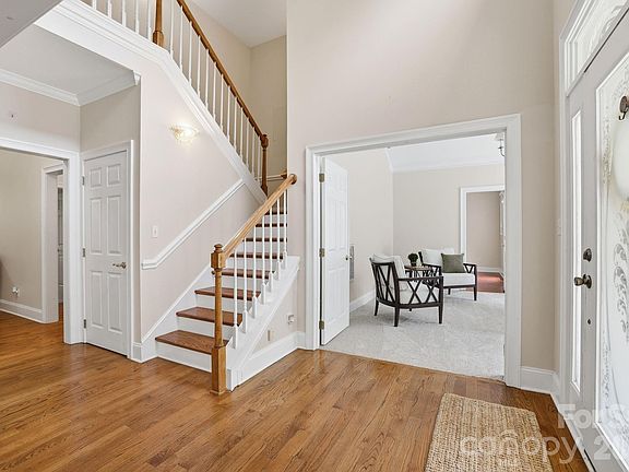 4th image of 3285 Pleasant Rd
