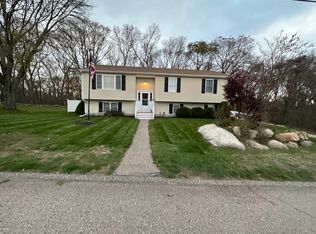 22 Jolly Ln, Westerly, RI 02891