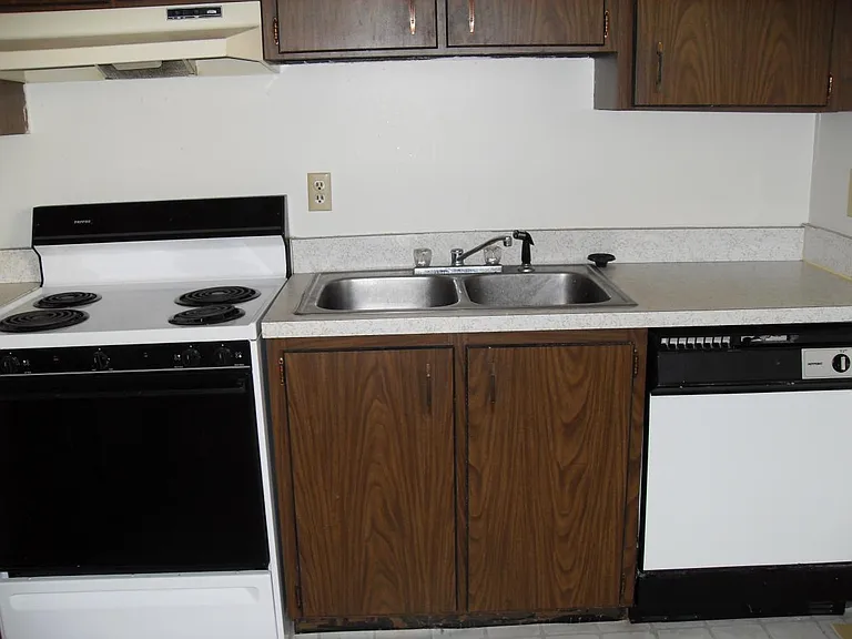 5058 Hibbs Dr — Photo 5