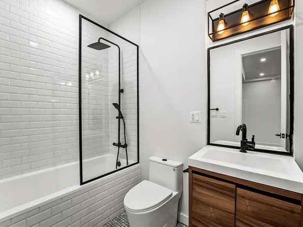 705 Lafayette Avenue image 5 of 7