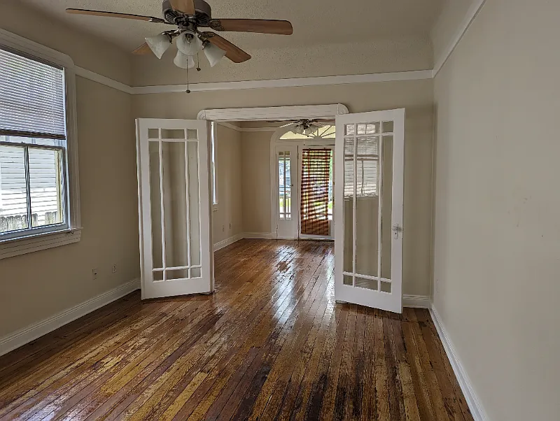Two Bedroom Apartment (Gentilly) — Photo 2