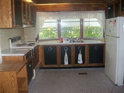 4th image of 91 Palace Dr