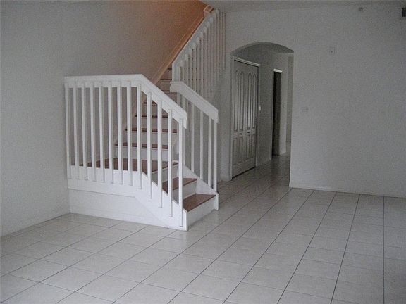 3rd image of 8854 W Flagler St