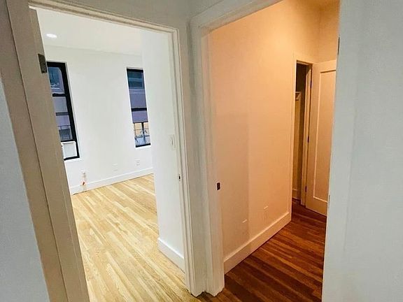 5th image of 229 E 53rd St #4RR