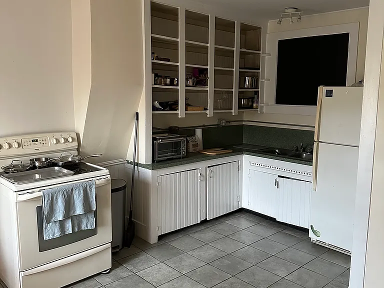 139 Railroad St #1 — Photo 3