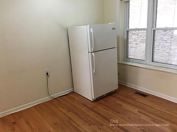 3rd image of 35275 N Broadway #1W