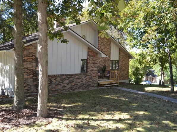 2000 Oak Point Ct, Columbia, MO 65203