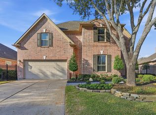 8706 Rippling Water Dr, Sugar Land, TX 77479