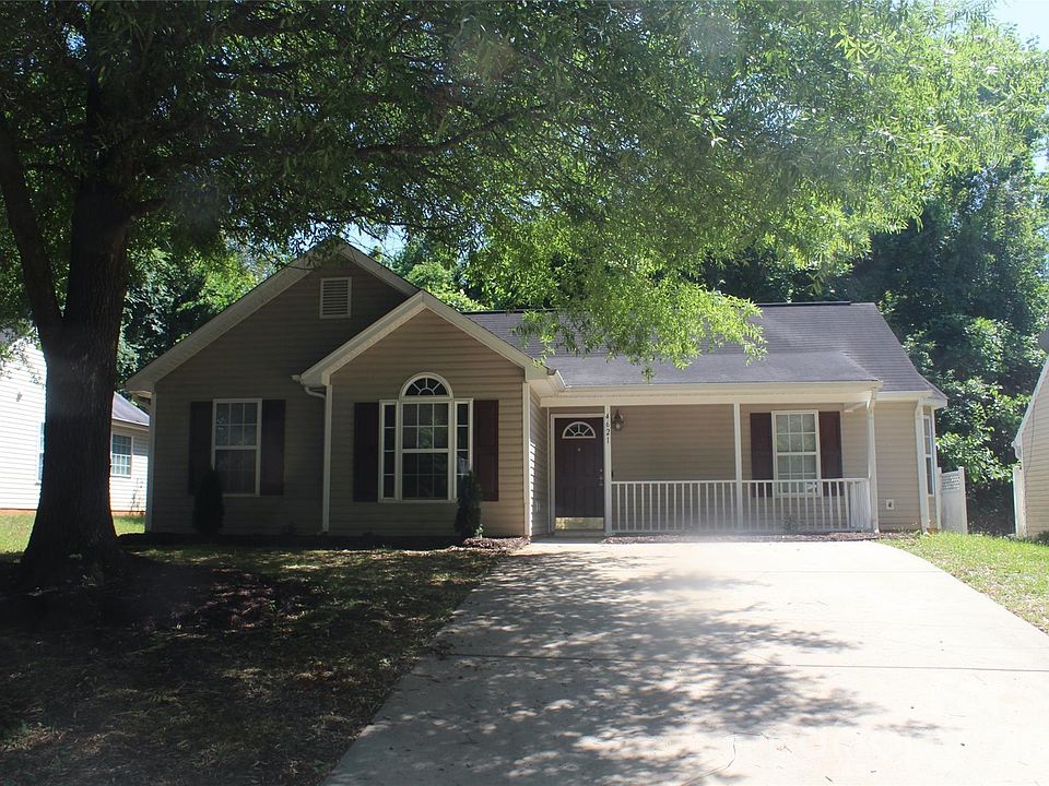 1st image of 4621 Victory Ln