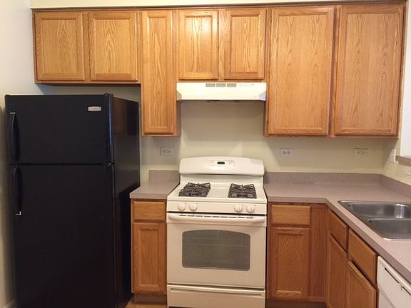 2nd image of 3074 Kentshire Cir #3074