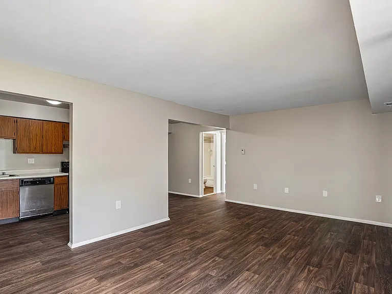 Regency Place Apartments — Photo 26