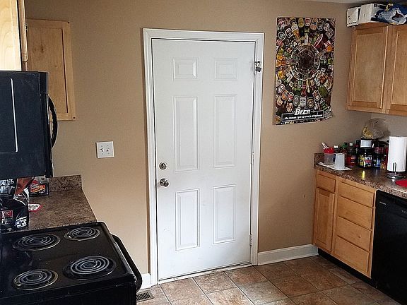 5th image of 519 Colorado Ave