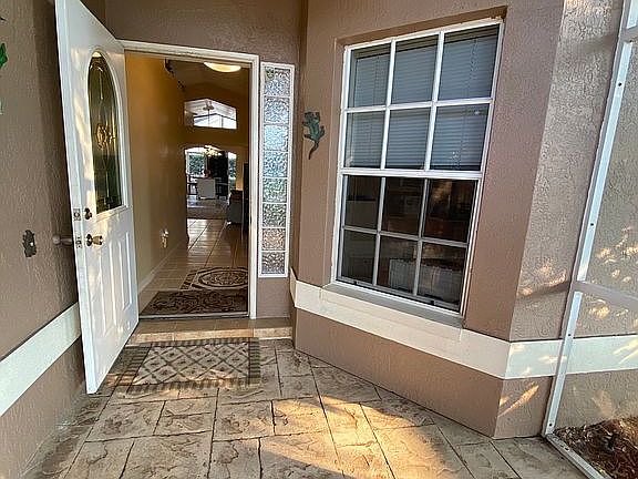 3rd image of 9435 Palm Island Cir