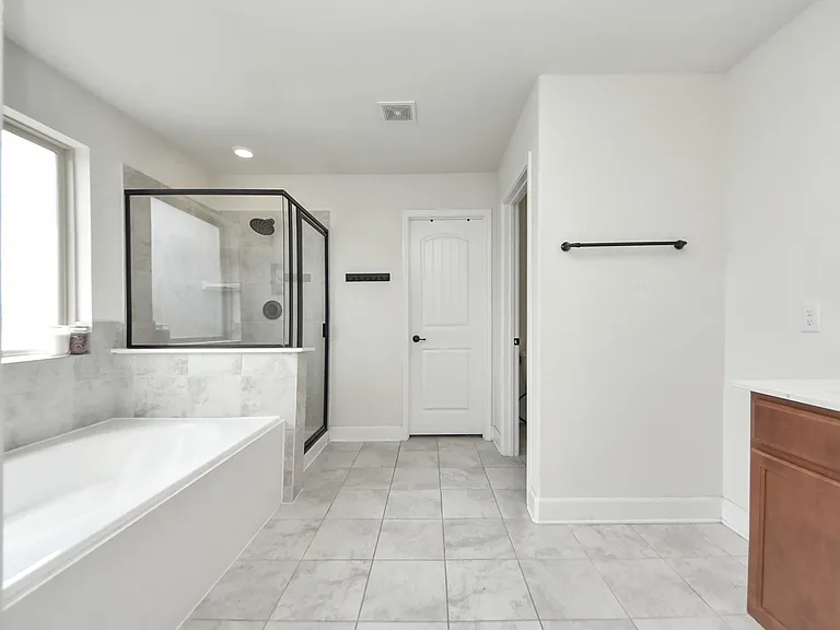 3705 Banbury Ln — Photo 30